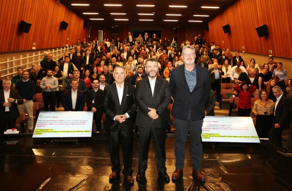 Encontro promovido pelo Sindicato dos Corretores de Seguros do Paraná (Sincor-PR) e pelo Instituto Superior de Seguros e Benefícios Brasil (ISB)