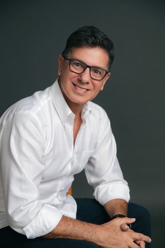 (*) J. R. Caporal - fundador e CEO das empresas Auto Avaliar, Carflip e MegaDealer
