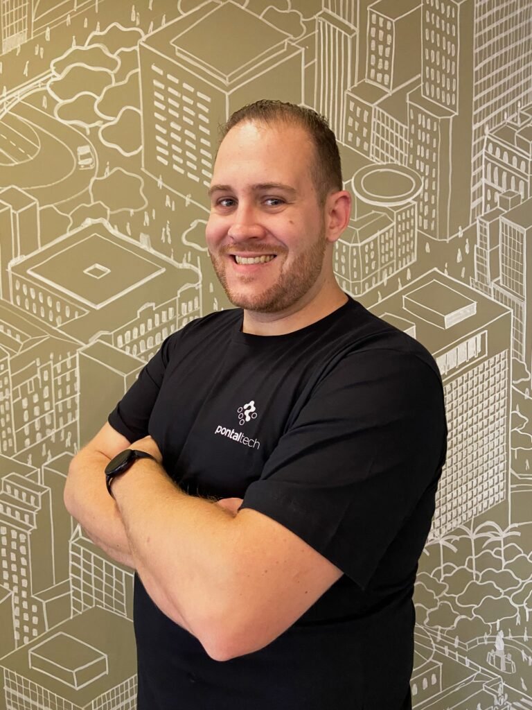 Luiz Correia é Head comercial da Pontaltech, empresa especializada em soluções integradas de voz, SMS, e-mail, chatbots e RCS.