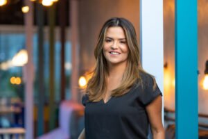 Karine Brandão, Vice-Presidente Comercial e Marketing da AXA no Brasil
