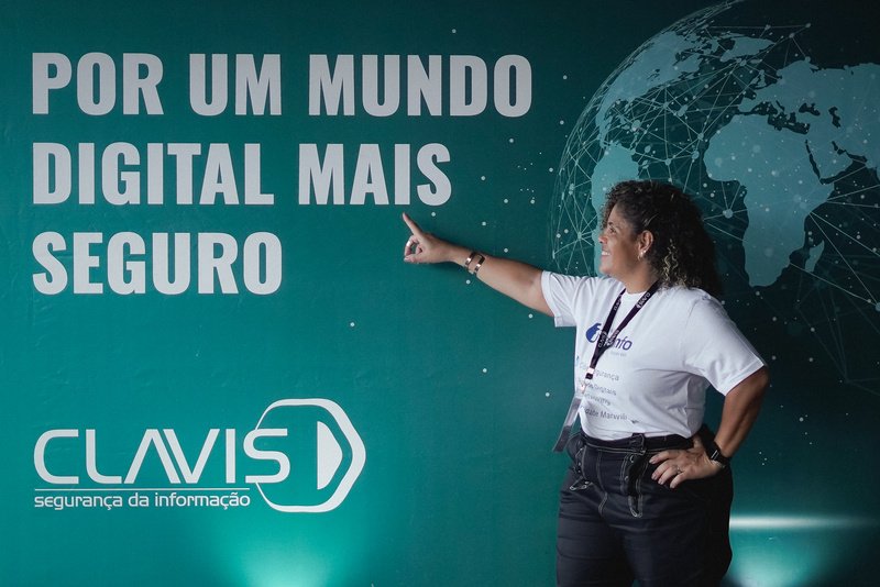 Divulgação - Por um Mundo Digital Mais Seguro (Clavis - Segurança da Informação)