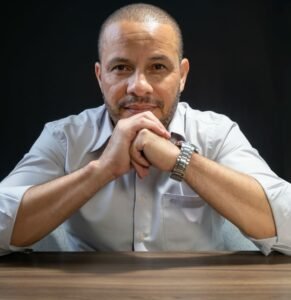 Rogério Gonçalves - Instagram: @rogergoncalves.coach