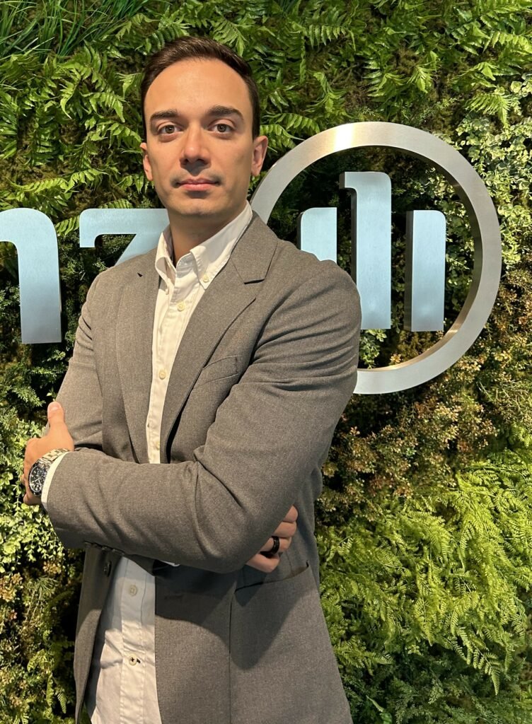 Lucas Safont - Diretor de Estratégia, Clientes e Inteligência de Mercado