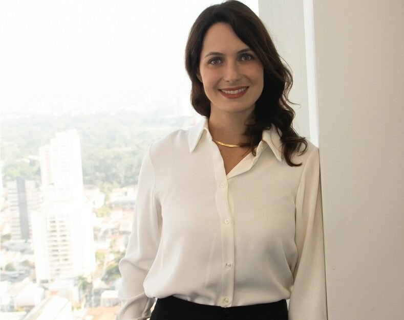 Bruna Reis como Head of Transactional Advisory and M&A para América Latina e Caribe