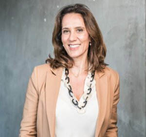 Claudia Machado, VP de Benefícios da Howden