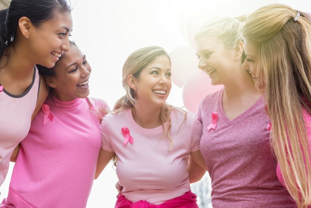 Campanha "Uma mamografia, muitas vidas" oferece exames a mulheres em situação de vulnerabilidade social durante o Outubro Rosa