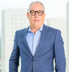 Ricardo Minc - diretor de Esportes, Mídia e Entretenimento da Howden Brasil.