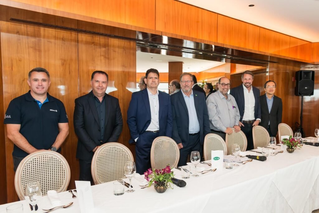 Flavio Rewa, Alexandre Camillo, Eduard Folch, Álvaro Fonseca, Boris Ber, Nelson Veiga e Fabio Morita (crédito: Antranik Photos)