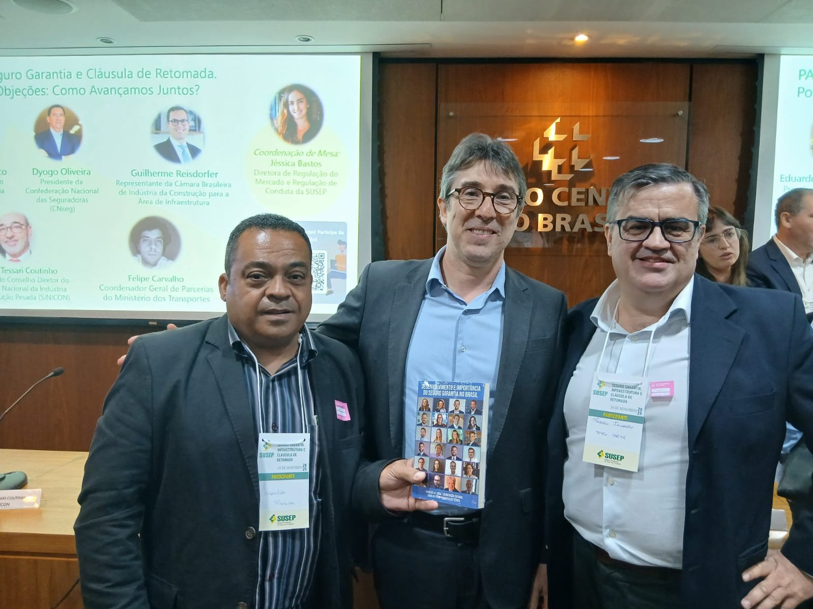 Superintendente da Susep recebe "a Bíblia" do Seguro Garantia"